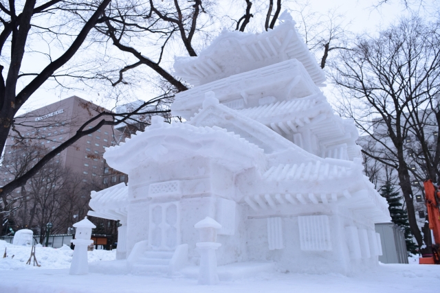 札幌雪祭りの期間はどのくらい 札幌とすすきの会場の違いと宿泊 伊吹press